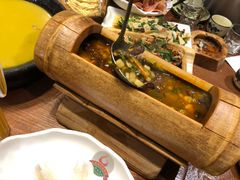 -老滇山寨•云南特色菜•地方菜•民族风情歌舞表演(金碧店)