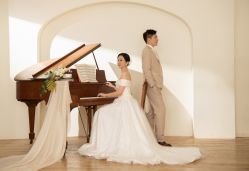 -雪中彩影婚纱摄影·微光艺术中心