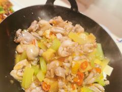 牛蛙铜锅烧-侯师傅热炒店(印象城店)