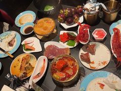 -雍容荟帝王蟹活龙虾展台自助(IFS黑金店)