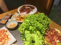 -七甲山烤肉(长白山奇石山珍根艺一条街店)