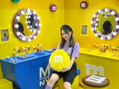 -m豆巧克力世界(上海世茂广场店)