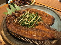 香茅草烤罗非鱼-滇越乘象云南餐厅(次渠店)