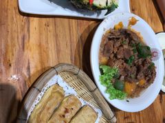 -老滇山寨•云南特色菜•地方菜•民族风情歌舞表演(金碧店)