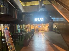 -臻鲜燕海鲜融合餐厅(金陵style店)