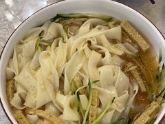 -汗腾格里·风味餐厅(新疆驻京办店)