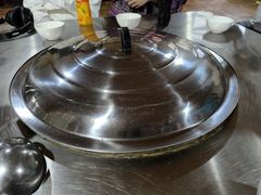 -粘豆包柴火铁锅炖