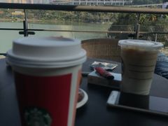 -星巴克(南宁民歌湖店)