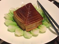 金牌扣肉配玉米饼-杭州西子湖四季酒店·金沙厅