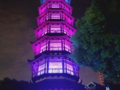 -绳金塔