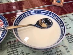 -赵记传承特色牛奶甜品(泉城广场店)