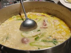 -尚尚仙·酸汤猪手·猪肚鸡火锅(华联万柳购物中心店)