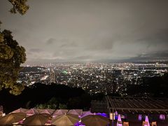 -草山夜未眠景观餐厅