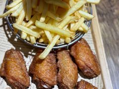 蒜香鸡翅（配薯条）-叶派龙虾•招牌香辣蟹·海鲜(中海国际店)