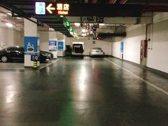 -龙湖虹桥天街-停车场