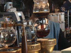 虹吸壶咖啡-沪水焙煎室(淡水路店)