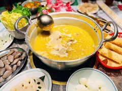 金牌花胶浓汤鸡煲-禄婶鸡煲·打边炉