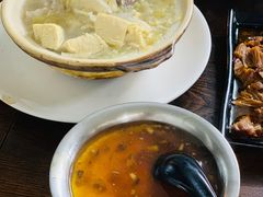 五花肉炖酸菜-欧阳家吊炉饼(九纬路店)