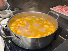 -鲜入唯煮·港式海鲜牛肉火锅(金宝街店)
