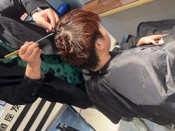 -天秤座发型社