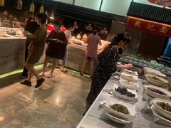 -飨食汇全日制餐厅·昆山皇冠假日酒店(九方店)