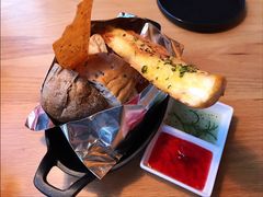 餐前面包-良木缘咖啡西餐(太古里店)