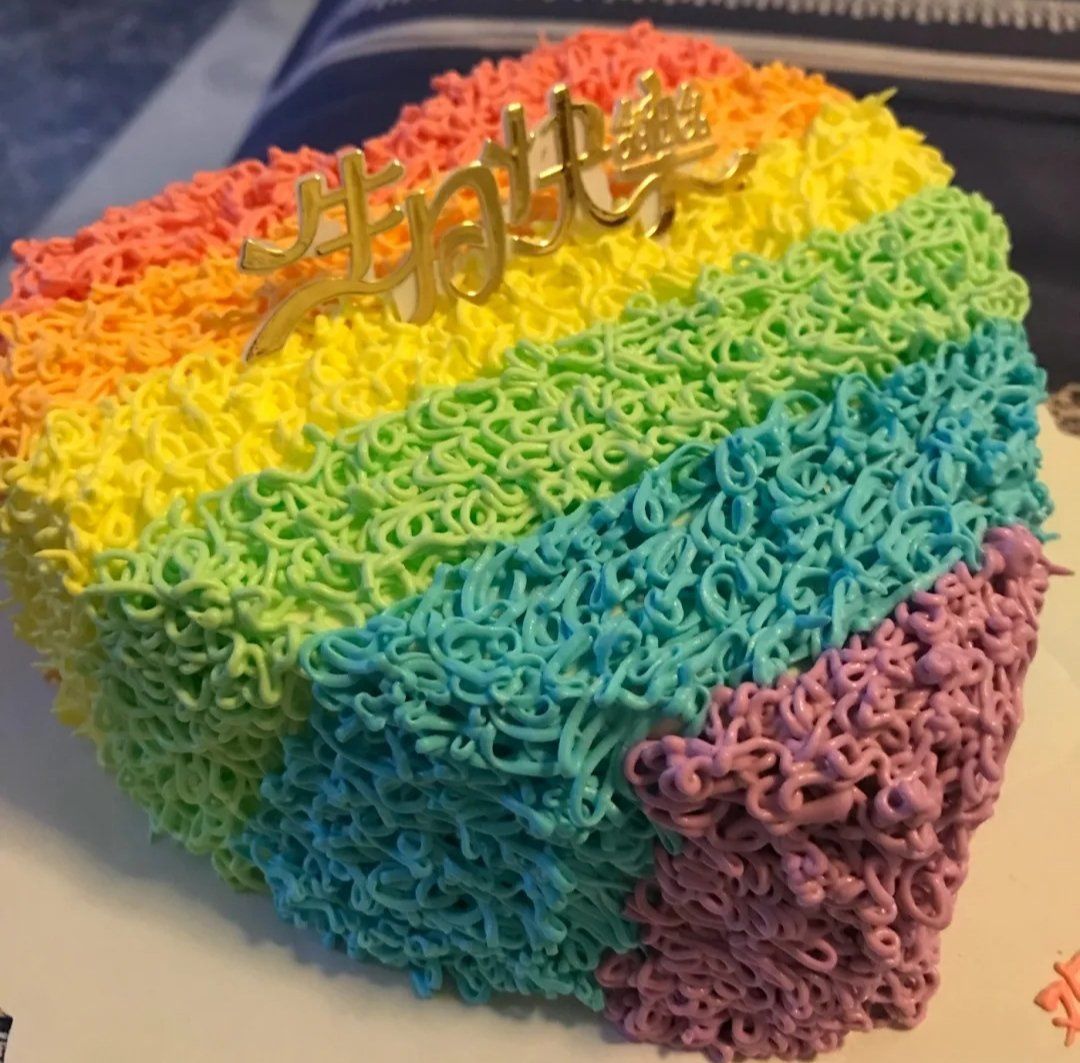 彩虹蛋糕太漂亮了