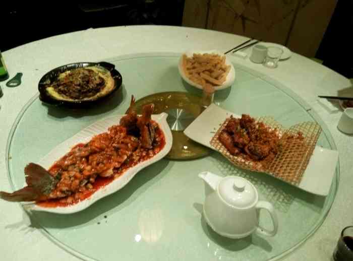 荣府家宴鲁菜馆-"我记得这家店,和别人来吃过两次,有一次是.