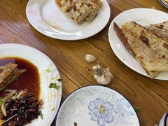 -溢心园香河肉饼总店