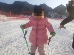 -荣盛康旅野三坡滑雪场