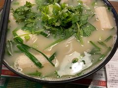 浓汤鱼汁小锅米线-肥汁米蘭香港米线(宁波路总店)