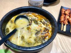老坛酸菜米线-过桥缘·过桥米线(大华虎城嘉年华店)