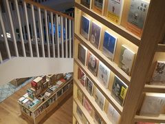 -猫的天空之城概念书店(北戴河蔚蓝海岸店)