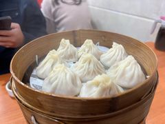 -莱莱小笼·乔艾