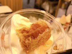 疯狂的蜂蜜冰淇淋-OUR Bakery(三里屯太古里店)