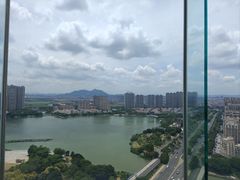 -荣誉国际酒店-云顶旋转餐厅