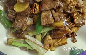 Sauce-Braised Whole Pig