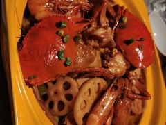 -多嘴肉蟹煲(万达店)