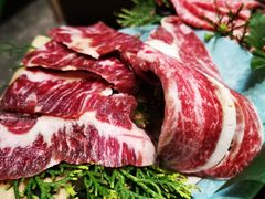 -铭牛烧肉·和牛海鲜自助(高新月牙湖店)