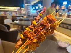 -涨巢·潮玩水疗局