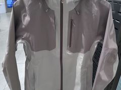 -SALOMON萨洛蒙(青岛海信店)