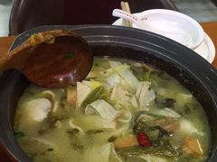 -周鱼小馆石锅酸菜鱼(活力汇店)