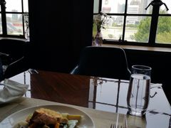 靠窗位-YUE·6·西式融合餐厅(外滩六号店)