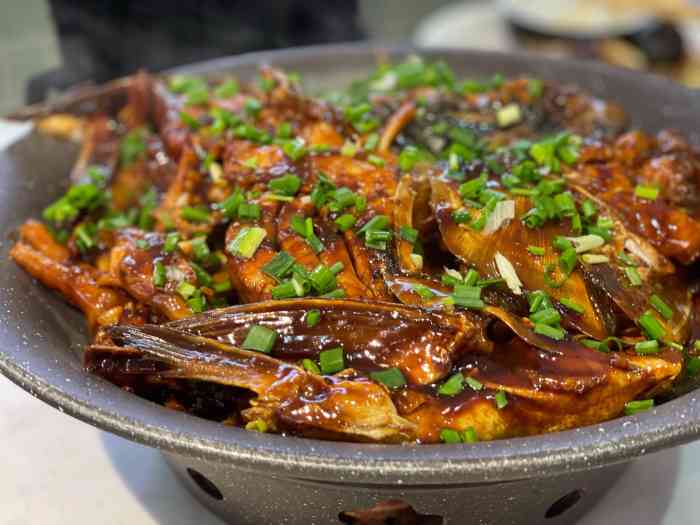 溢乡村·溢见·小煲(海宁南关厢会源街店)-"似乎海宁做煲的饭店占了大