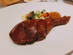 脆皮烤乳猪-蝶舍·MAISON PAPILLON