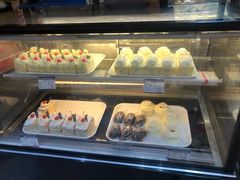 -白玉兰食品(汇联商厦店)