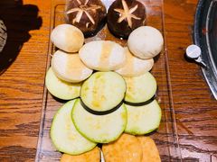菌菇拼盘-爱合牛·和牛烧肉&和牛火锅放题(伊势丹南京路店)