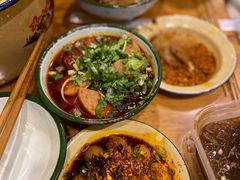 -拈签一笑黄牛肉辣卤串串