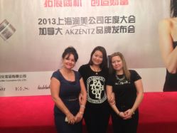 参加加拿大美甲技术交流会-甲壳儿美甲美睫