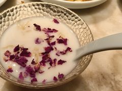 烤奶炖梨-小吊梨汤·北京菜·烤鸭(清河万象汇店)